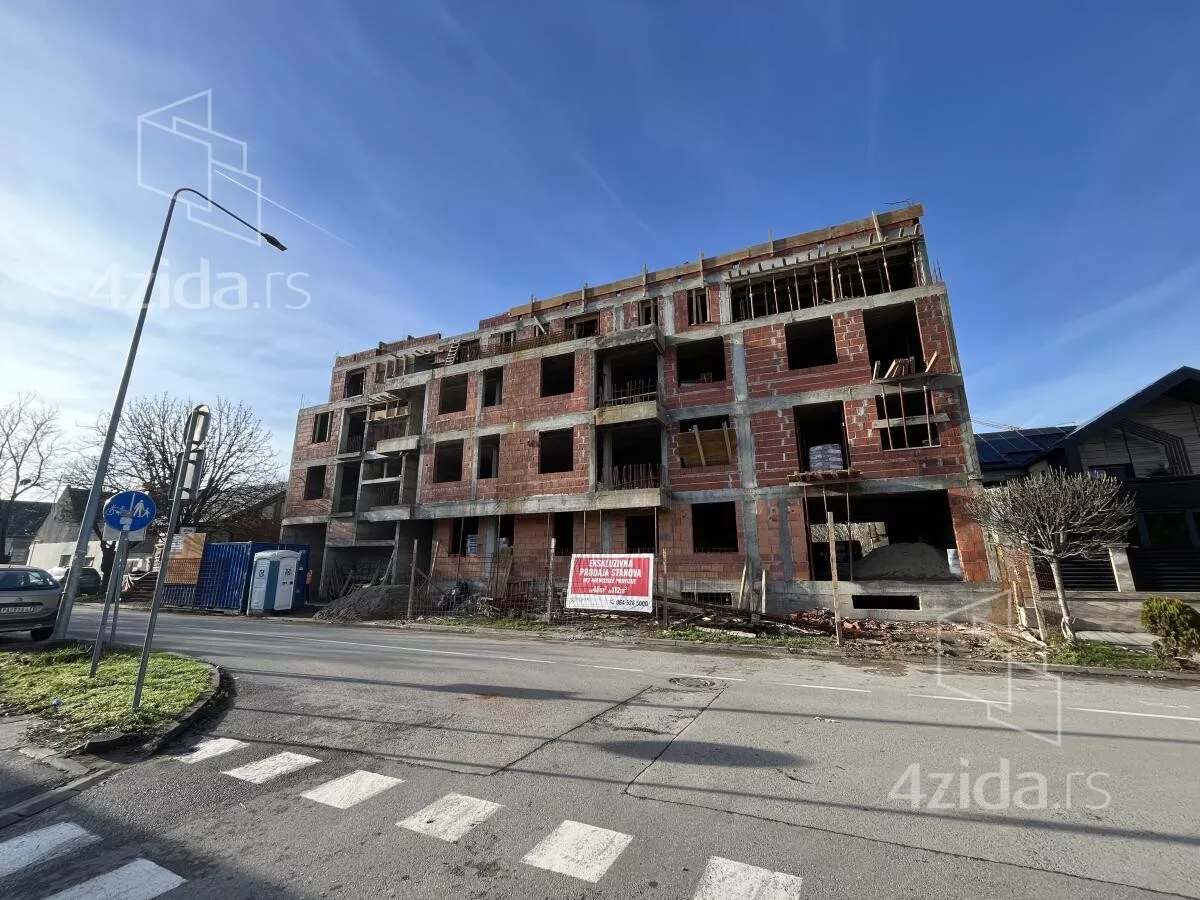 Četvorosoban stan | 4zida