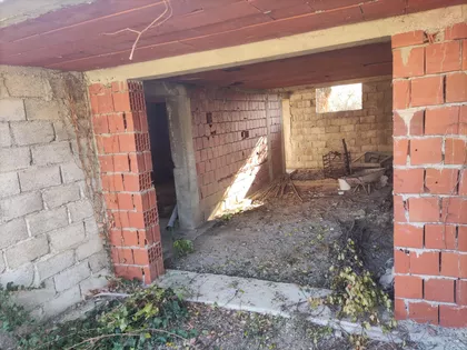 Pikovo Imanje | 4zida.rs