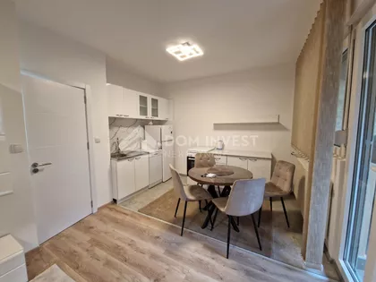 Studentska | 4zida.rs