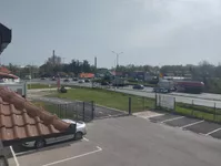 Poslovna zgrada | 4zida