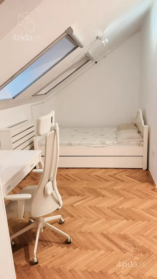 Četvoroiposoban stan | 4zida