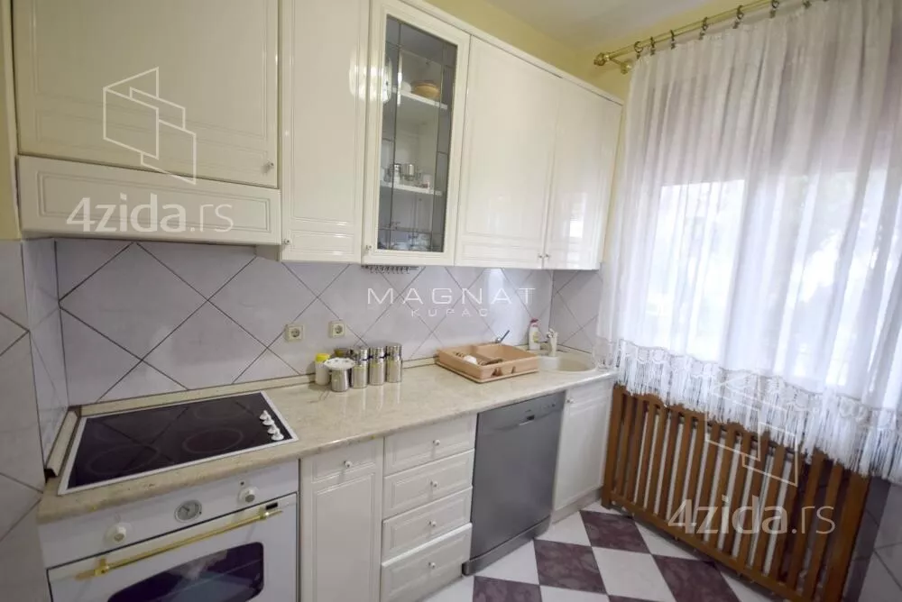 4-etažna kuća | 4zida