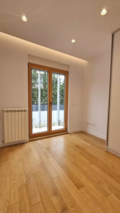 Miće Orlovića | 4zida.rs