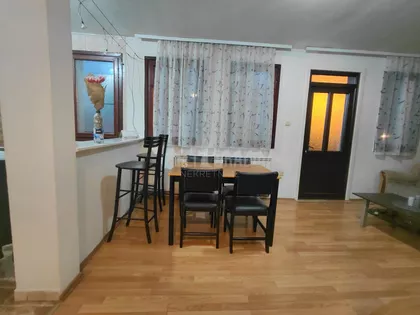 Milana Uzelca | 4zida.rs