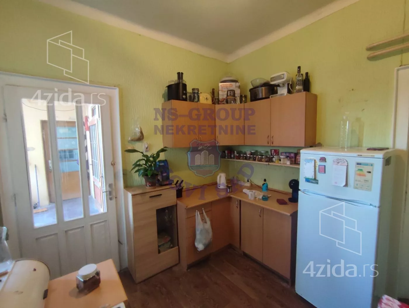 Petosoban stan | 4zida