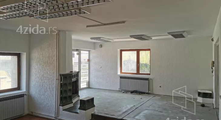 Poslovni prostor | 4zida