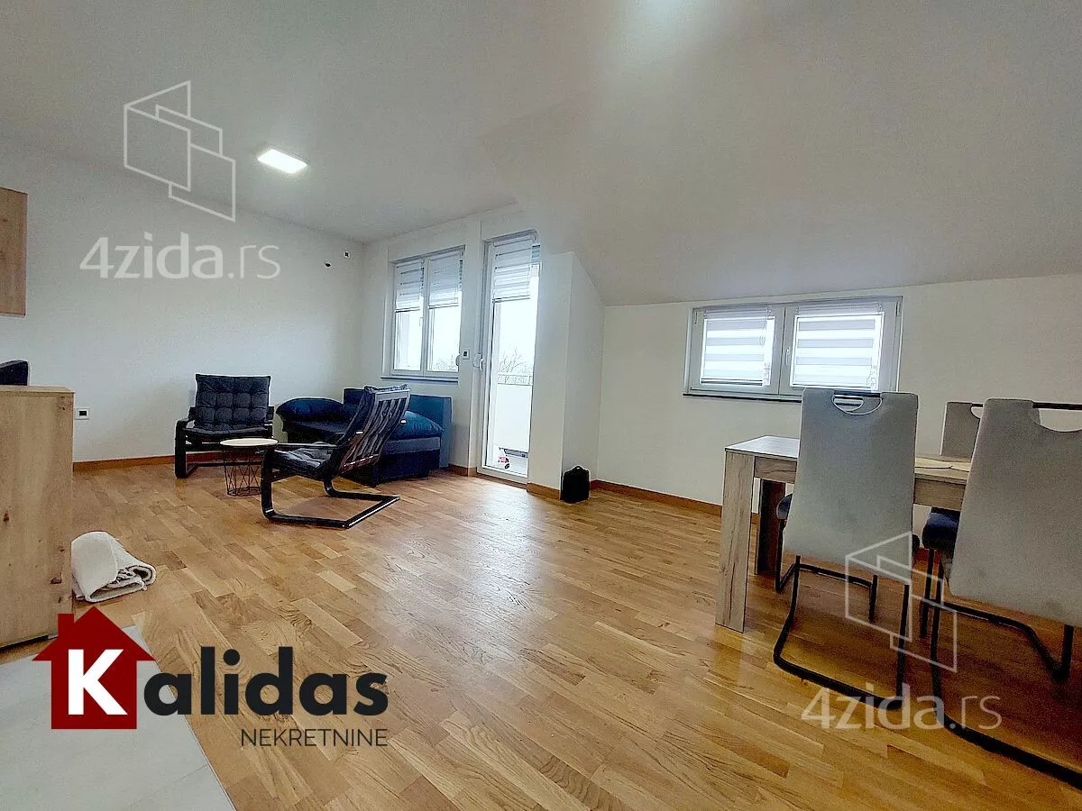 Dvoiposoban stan | 4zida