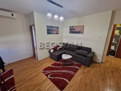 Partizanskih Avijacija | 4zida.rs