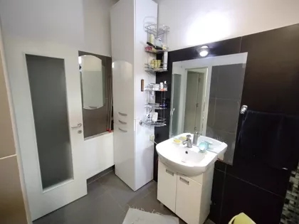 Dušanov Bazar | 4zida.rs