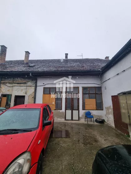 Cara Dušana | 4zida.rs