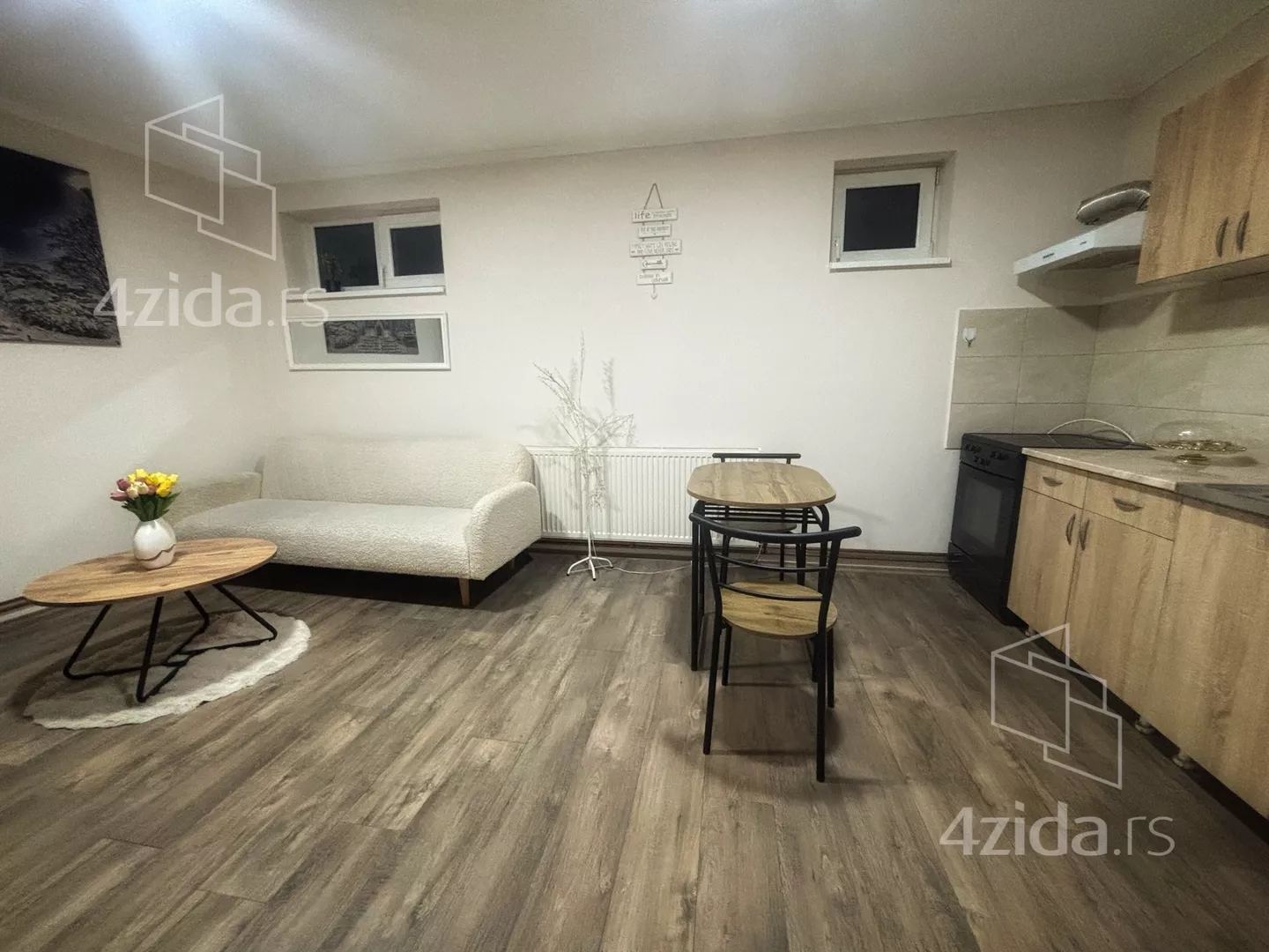 Jednoiposoban stan | 4zida