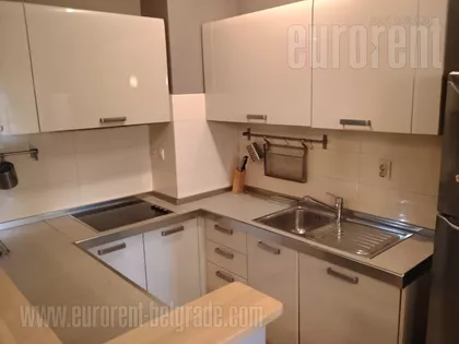 CRVENI KRST | 4zida.rs