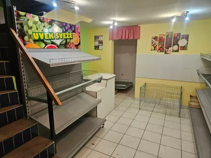 Lajoša Joa 73 | 4zida.rs