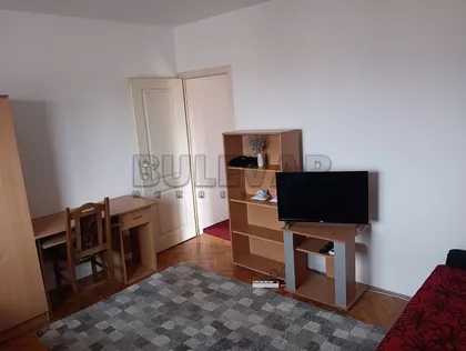 Trg 14. oktobra | 4zida.rs