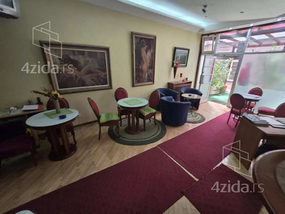 Lokal | 4zida