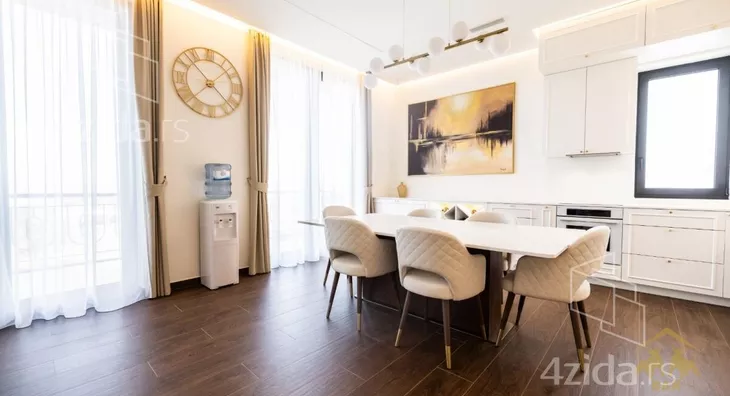 Petosoban stan | 4zida