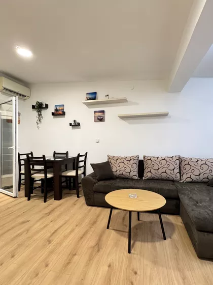 Jovanke Radaković | 4zida.rs