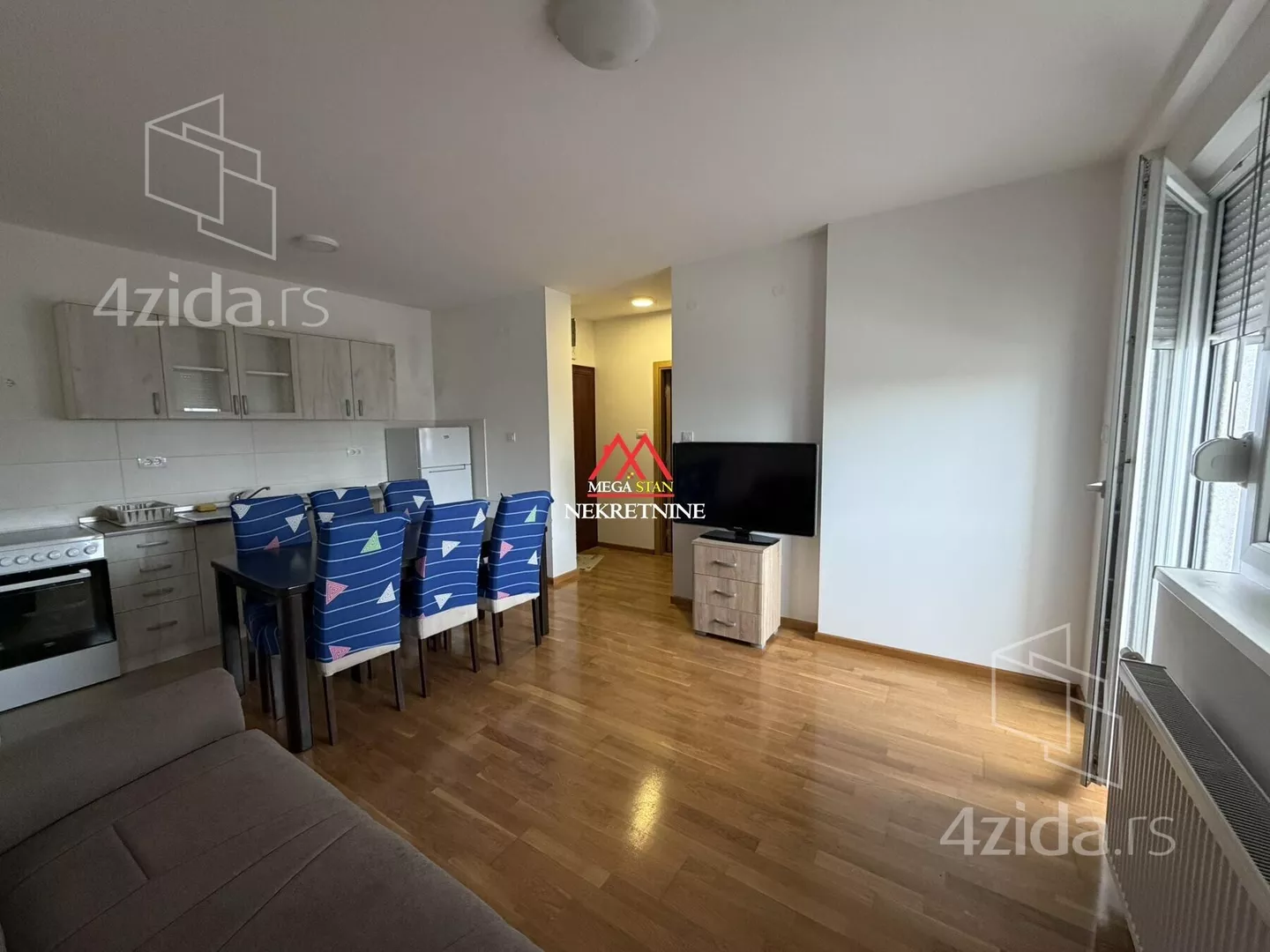 Jednoiposoban stan | 4zida