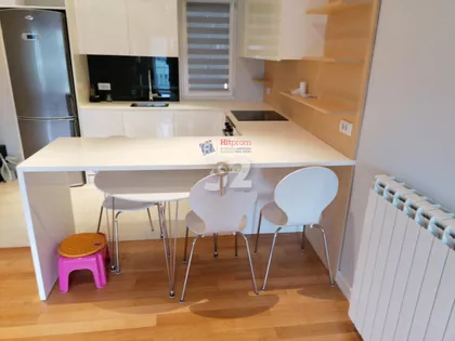 Vuka Karadžića | 4zida.rs