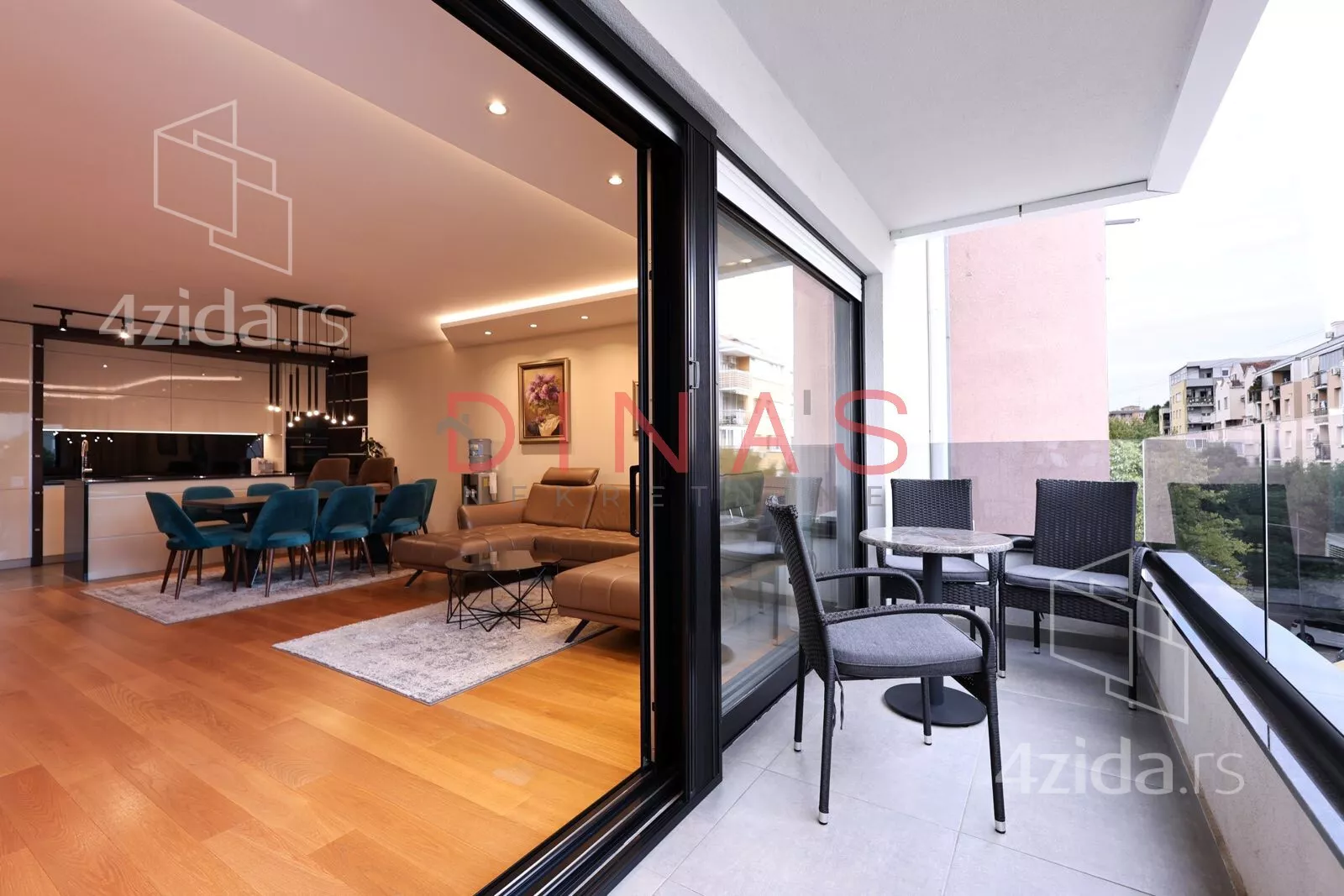 Četvorosoban stan | 4zida