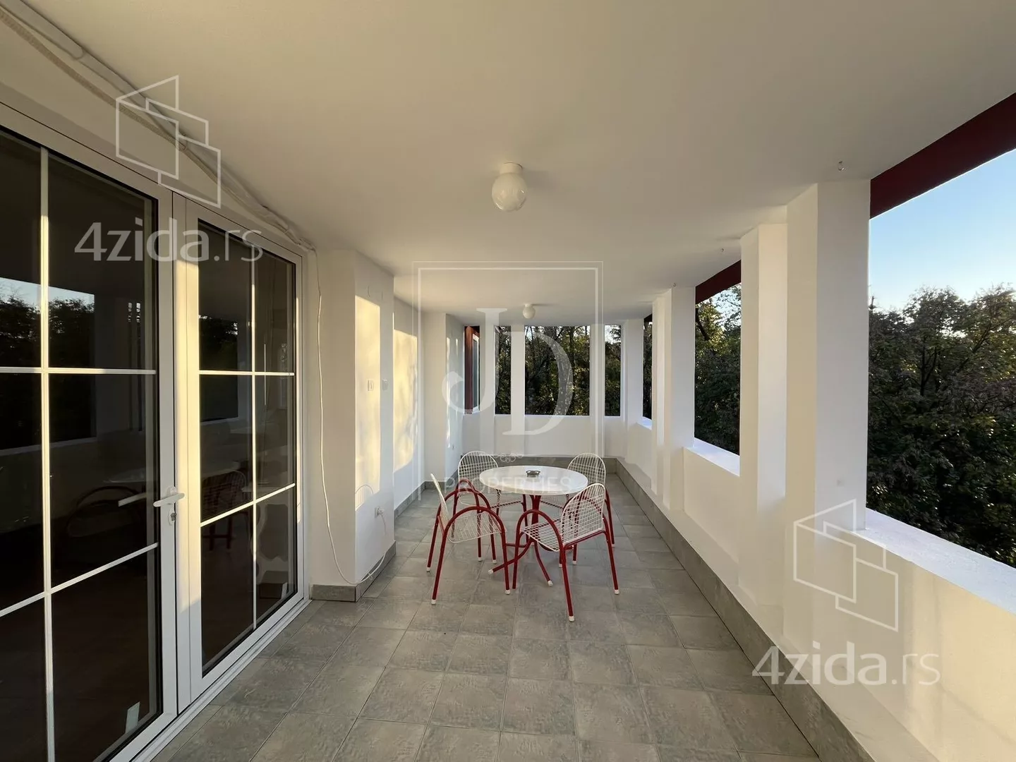 Petosoban stan | 4zida