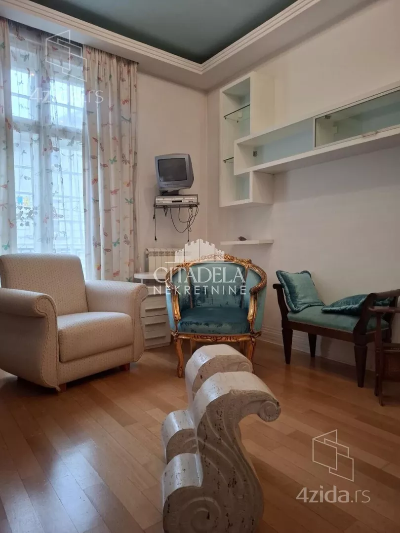 4-etažna kuća | 4zida