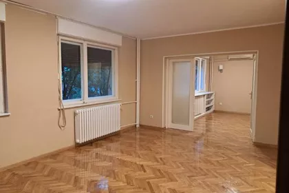 Hadži-Ruvimova | 4zida.rs