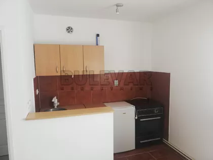 Prvomajska | 4zida.rs