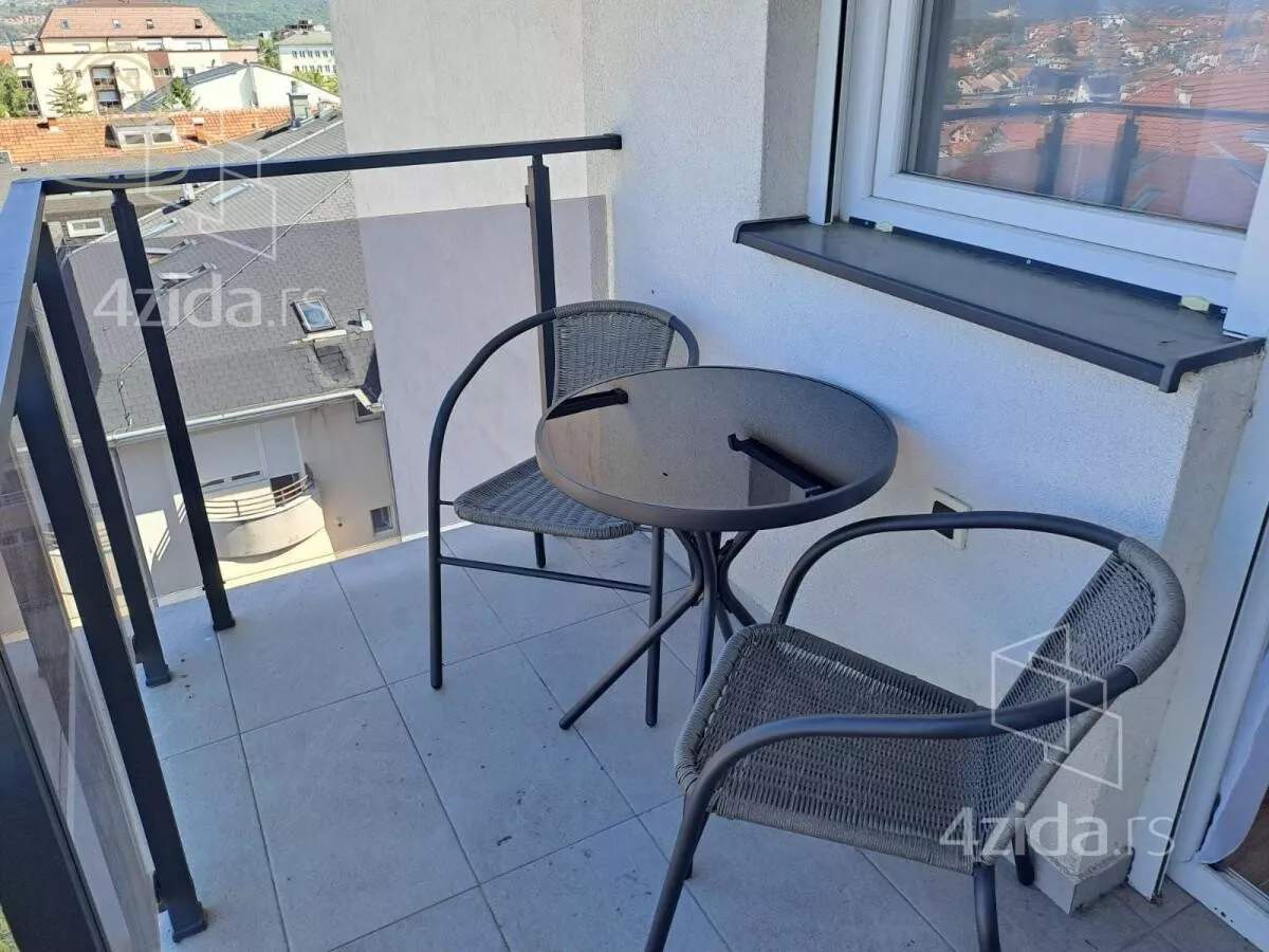 Dvoiposoban stan | 4zida