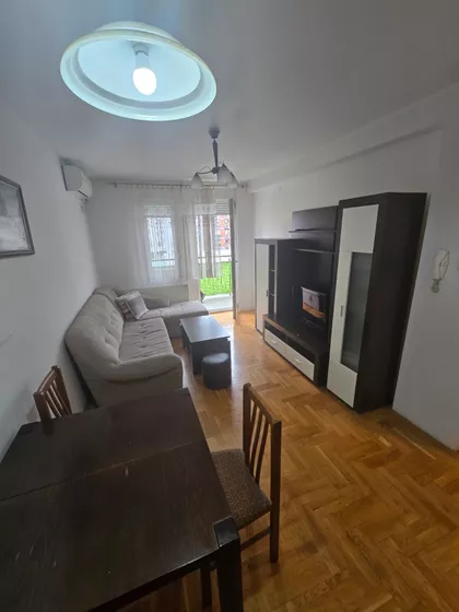 Janka Veselinovića | 4zida.rs