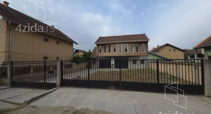 Poslovni prostor | 4zida