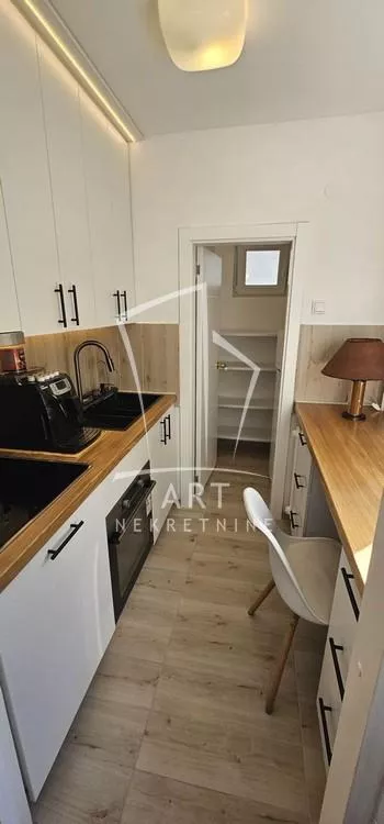 Strugarska | 4zida.rs