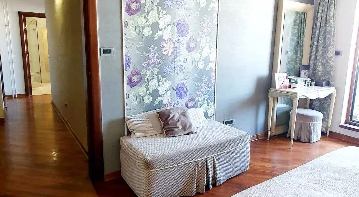 Četvoroiposoban stan | 4zida