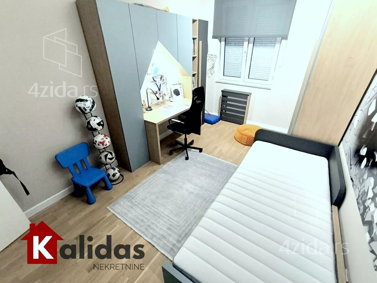 Četvorosoban stan | 4zida