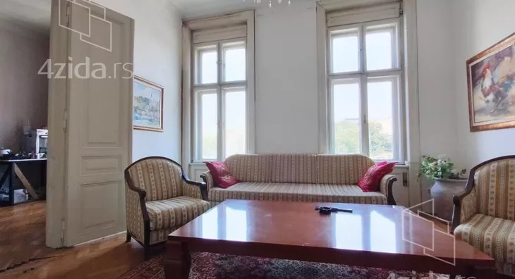 Šestosoban stan | 4zida