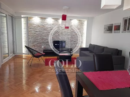 Balzakova | 4zida.rs