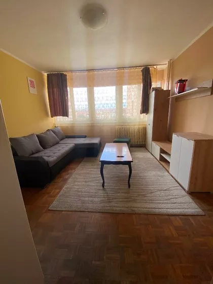 16.oktobra | 4zida.rs