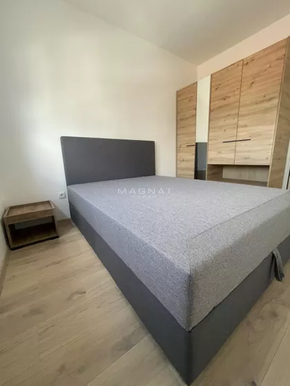 Ugrinovački put | 4zida.rs