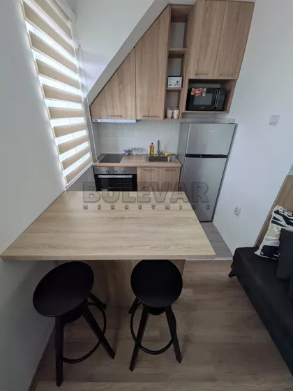 Cara Uroša | 4zida.rs