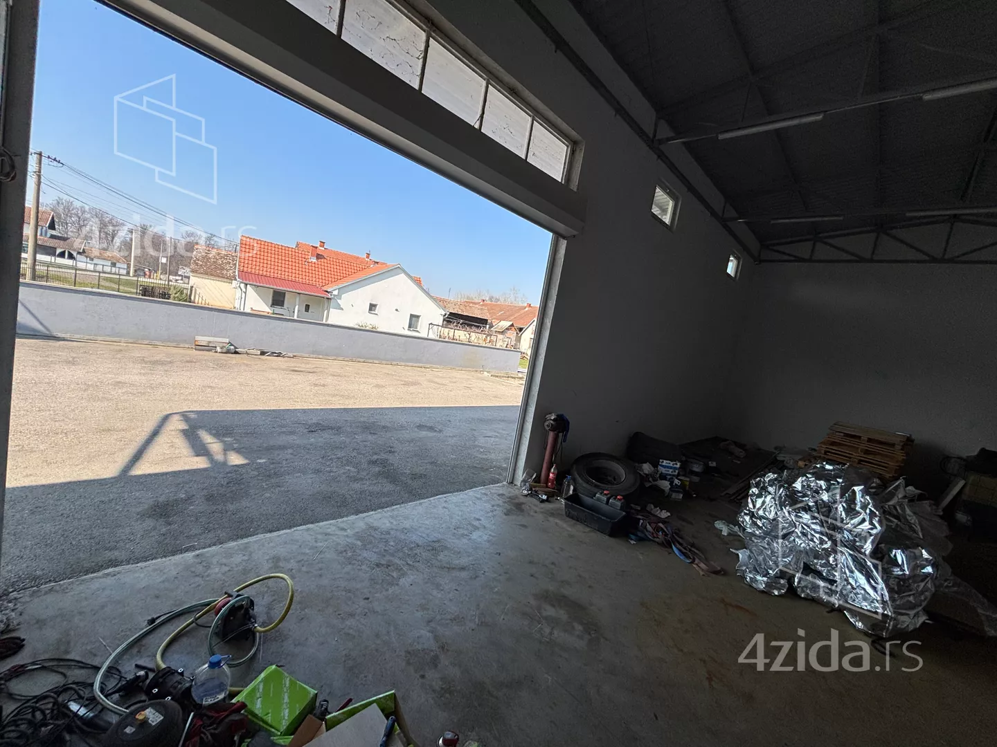 Poslovni prostor | 4zida