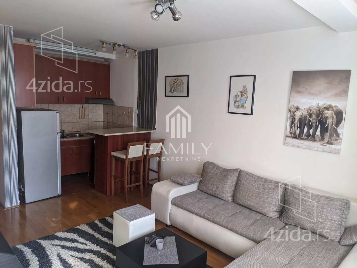 Dvoiposoban stan | 4zida