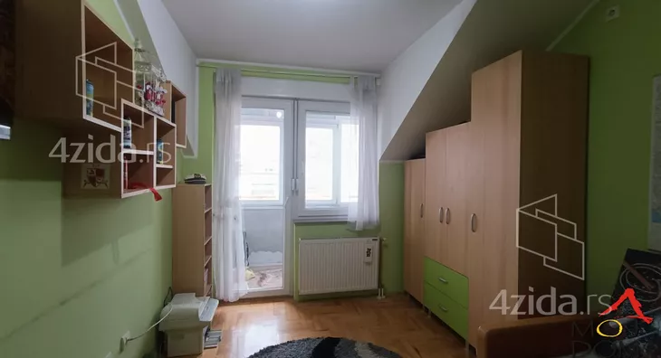 Dvoiposoban stan | 4zida