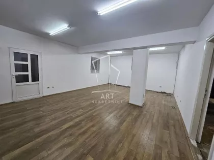 Breskvin cvet | 4zida.rs