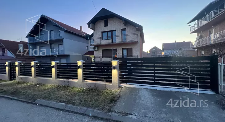 3-etažna kuća | 4zida