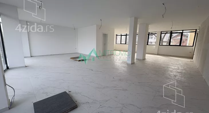 Poslovni prostor | 4zida