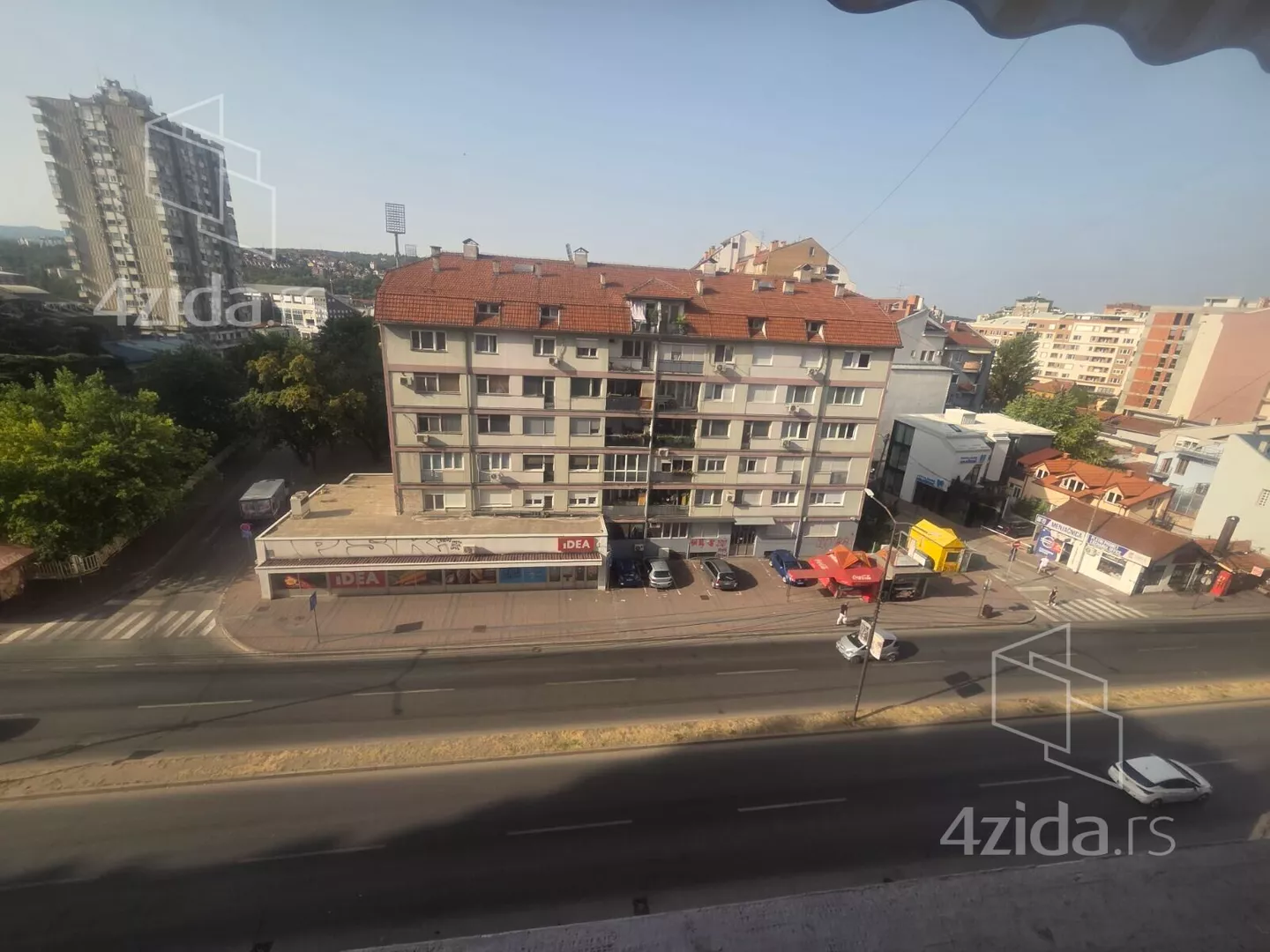 Dvoiposoban stan | 4zida