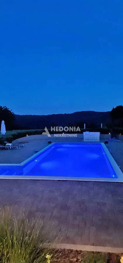 Vase Čarapića | 4zida.rs