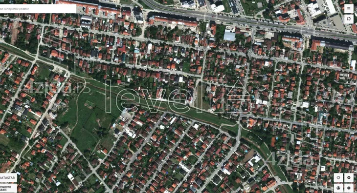 Plac | 4zida