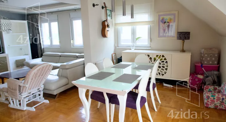 Troiposoban stan | 4zida