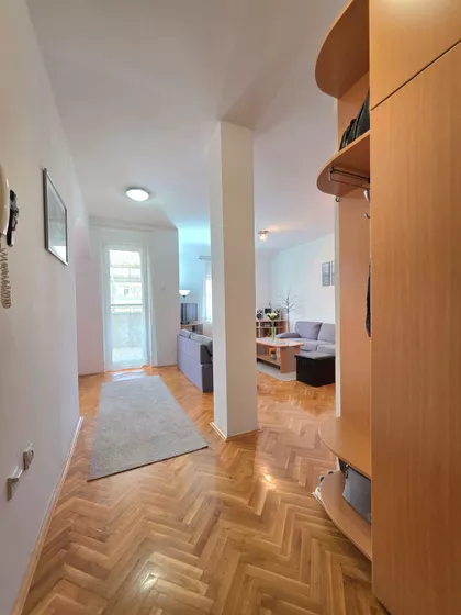 Hadži Ruvimova 69 | 4zida.rs
